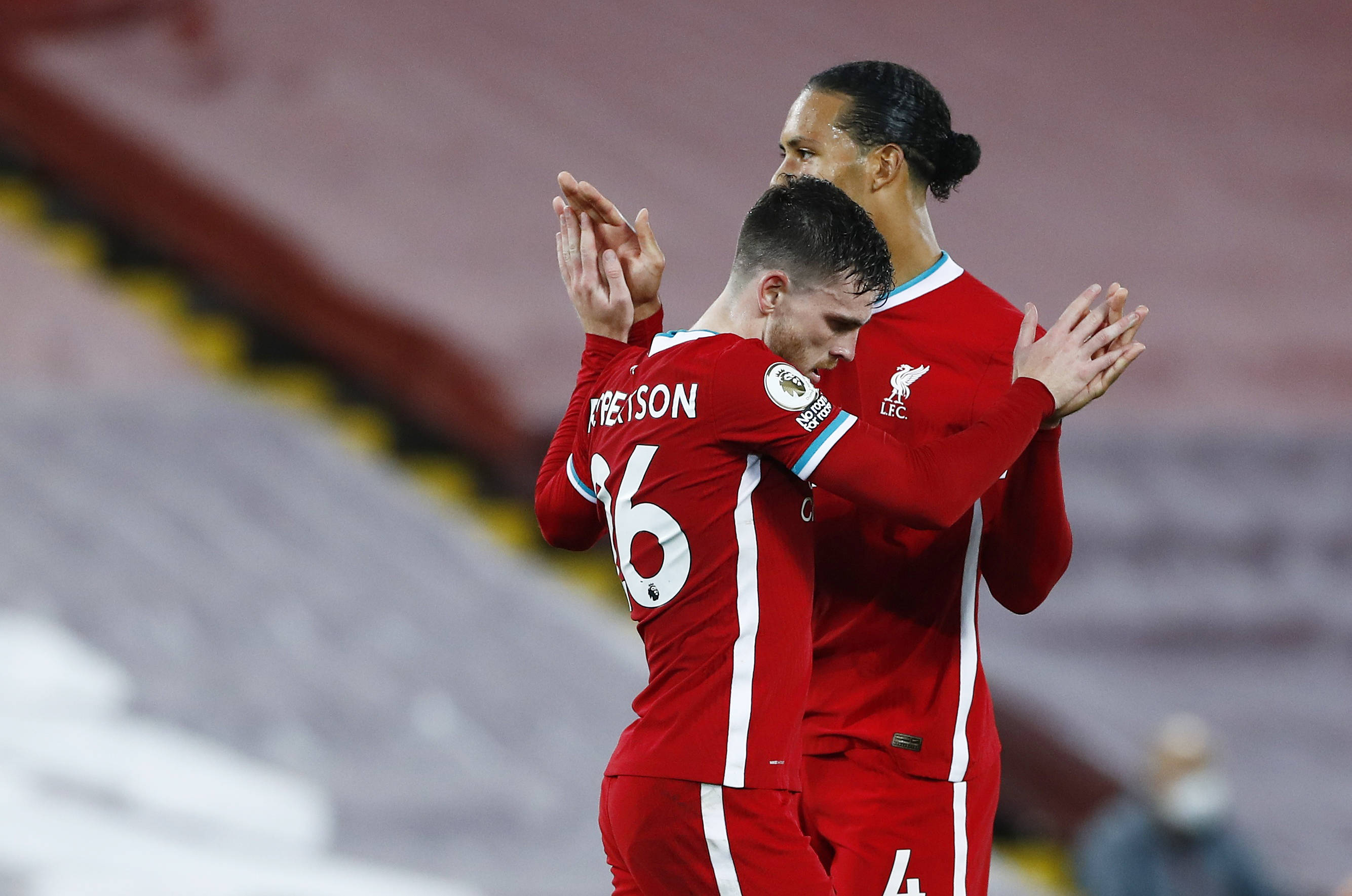 克拉克社媒动态转发学长加尔扎加盟凯尔特人.