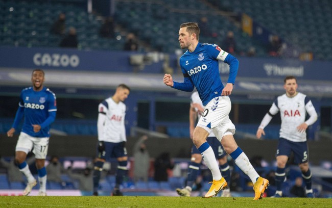 则在中场区 则在中场区